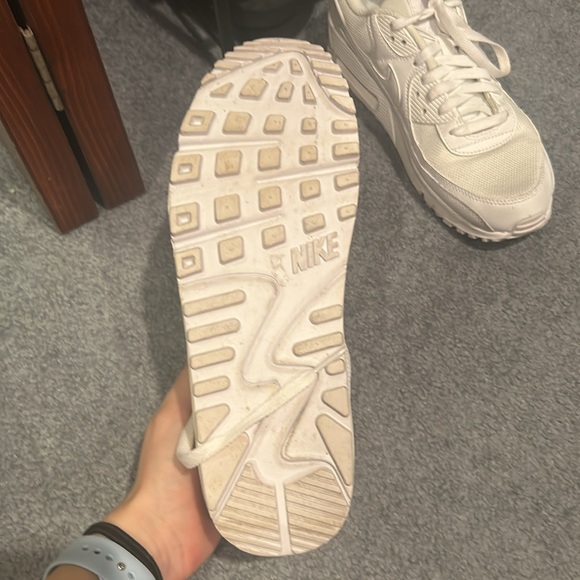 Nike Air Max 90s - Picture 4 of 8
